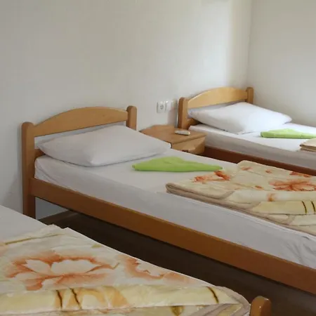 Jabuka Guest house