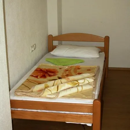 Guest house Jabuka 3*